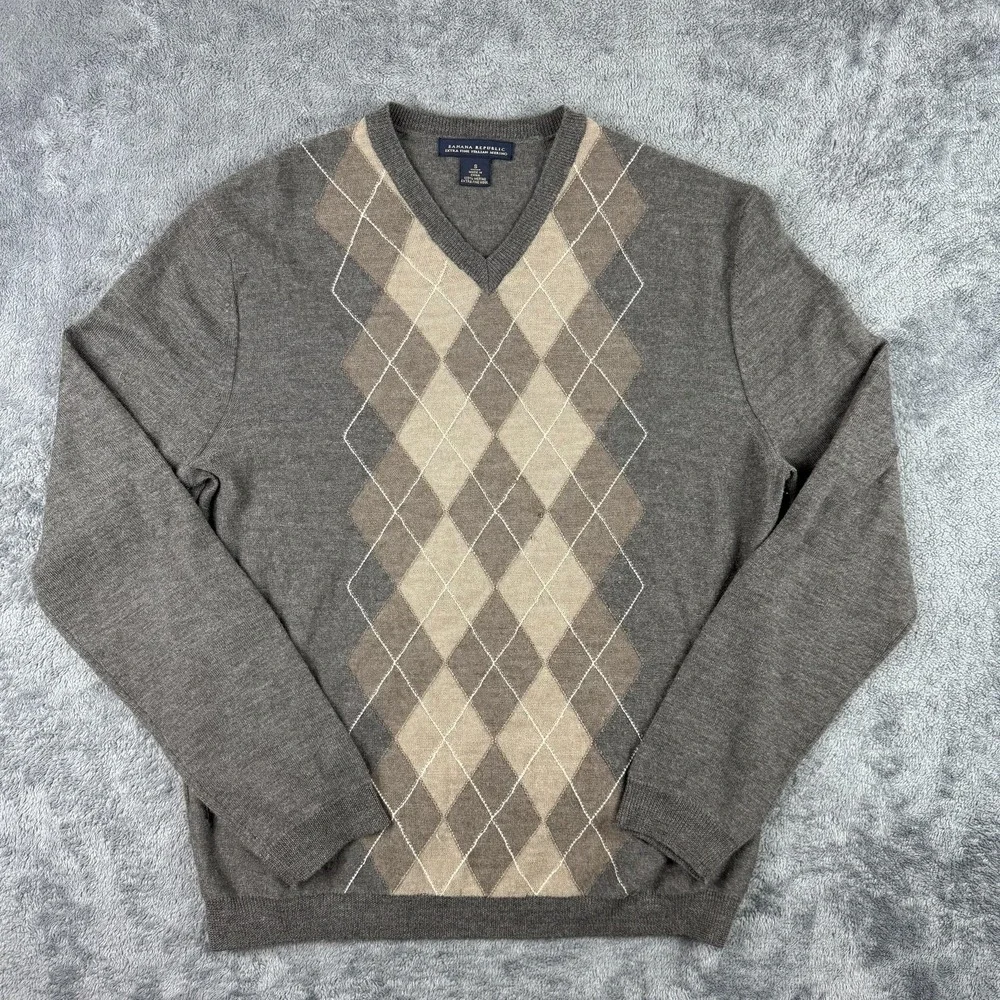 Banana Republic Sweater Mens Small‎ Gray 100% Merino Wool V Neck Argyle Pullover